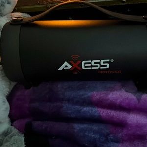 Portable blue tooth speaker